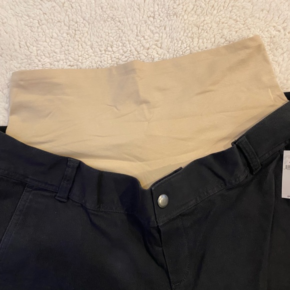 Gap NWT maternity cargo pants - Picture 4 of 9